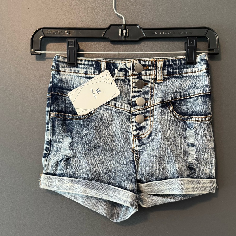 Bienzoe Girls Denim Jean Shorts. High waisted retro fit. Size 9. New with tags.